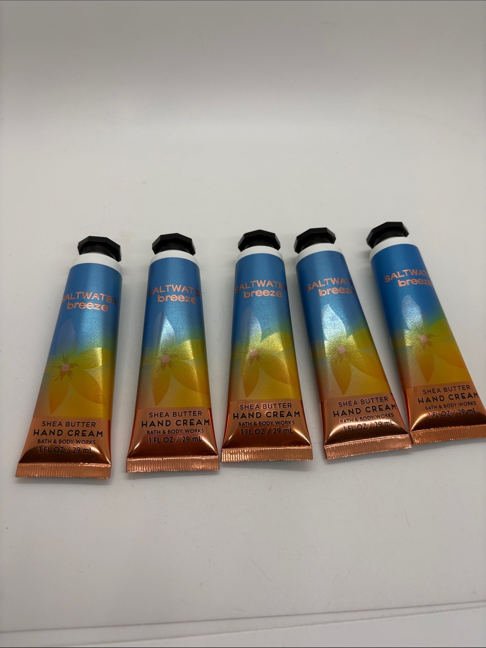 Bath & Body Works New Saltwater Breeze Hand Cream Lotion